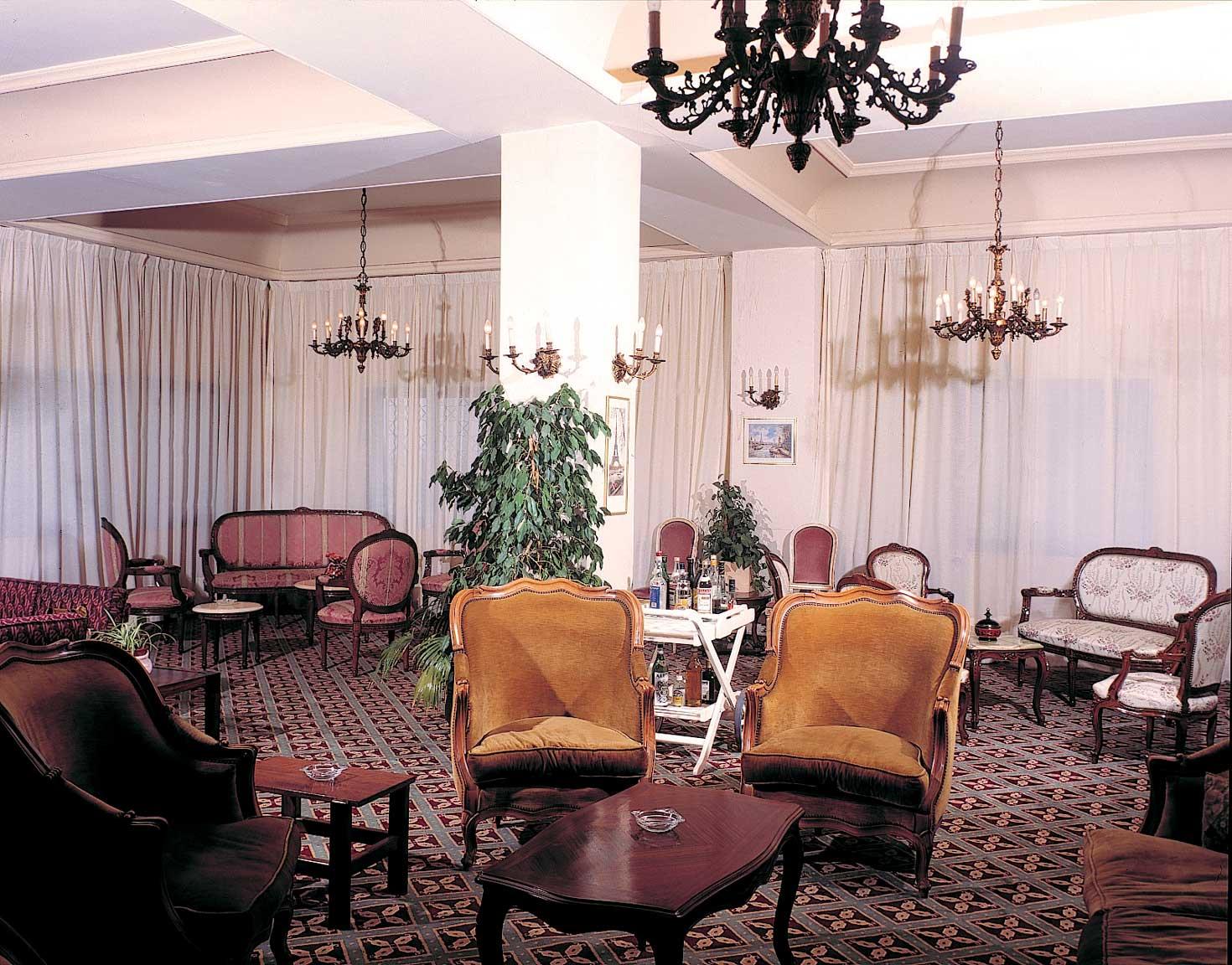 Отель Le Crillon Броумана Экстерьер фото